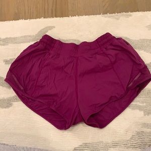 Lululemon Hotty Hot 2.5” Short
